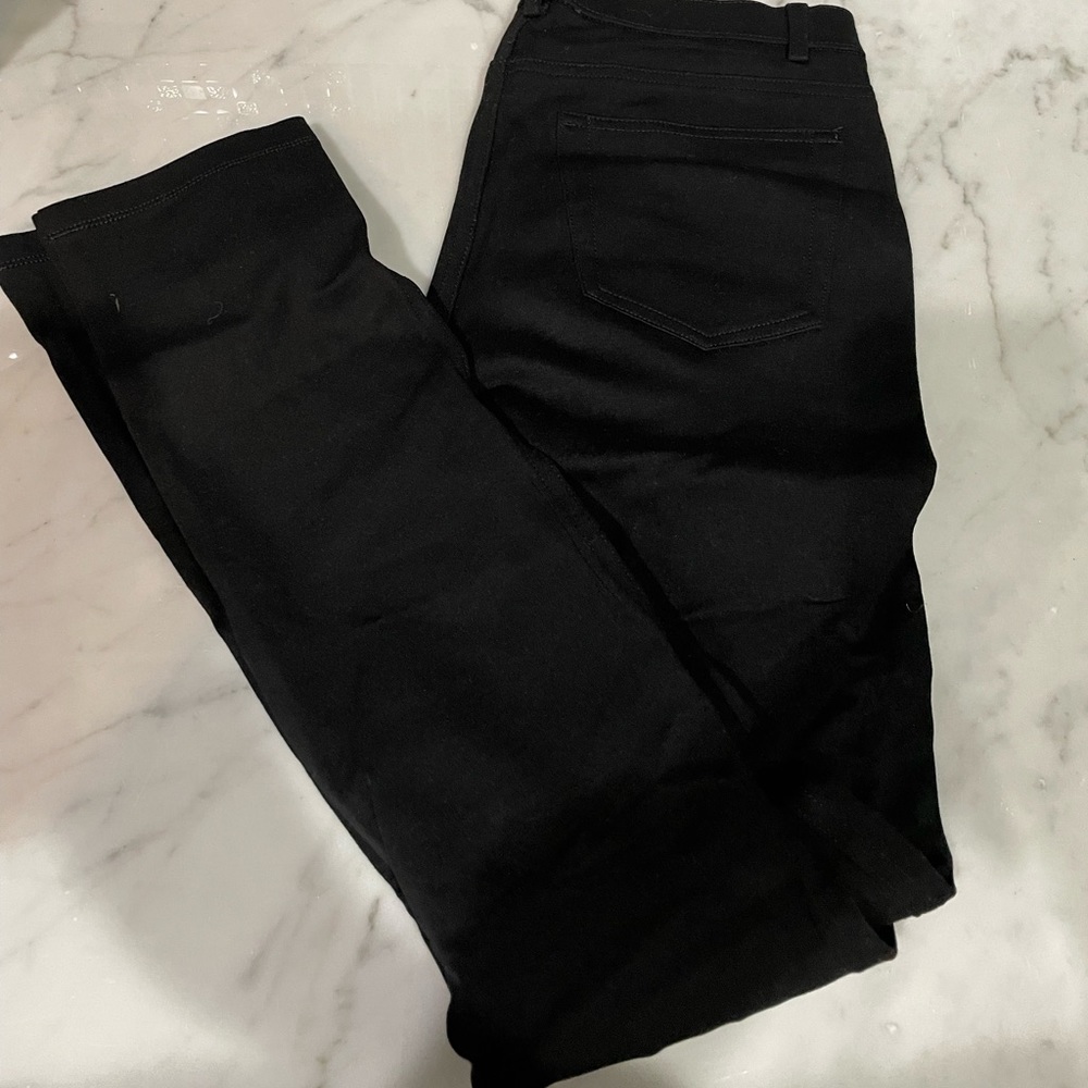 Black leggings